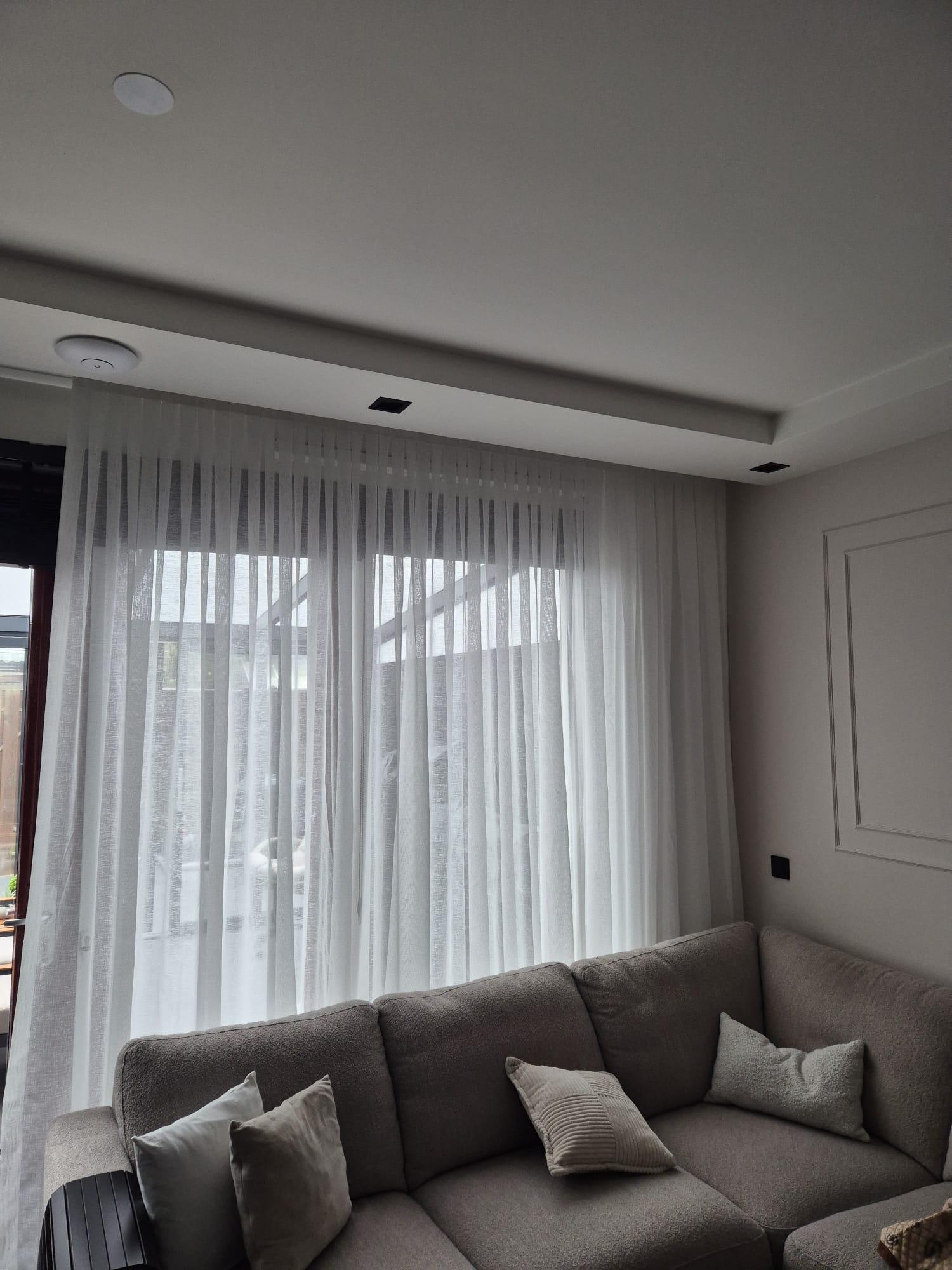 S-vouw gordijn – recente installatie